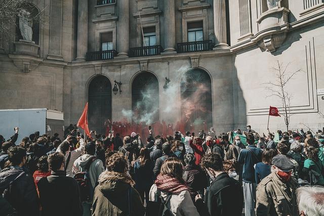 Odpis fotovoltaiky: Jak na daně a úspory