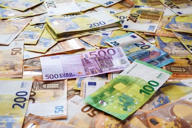 Extrémní úspory: Jak ušetřit, když potřebujete každou korunu!
