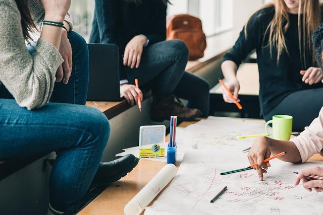 Studenti a úspory: Jak šetřit na studiu