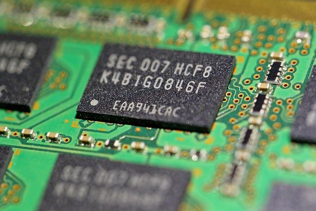 Polovodičové součástky ve fotovoltaických modulech